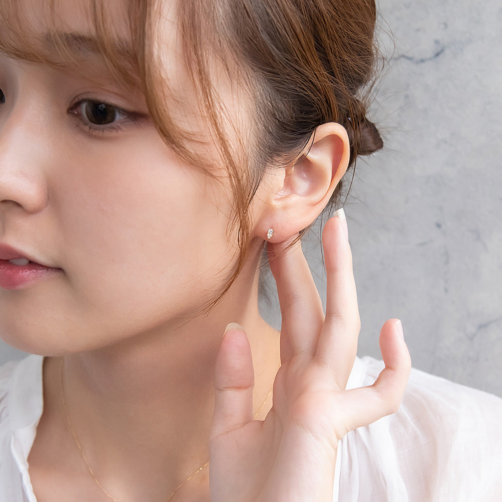 ピアス tiny. ニッケルフリー メタル ストーン トリプル パール 小粒 スタッドピアス