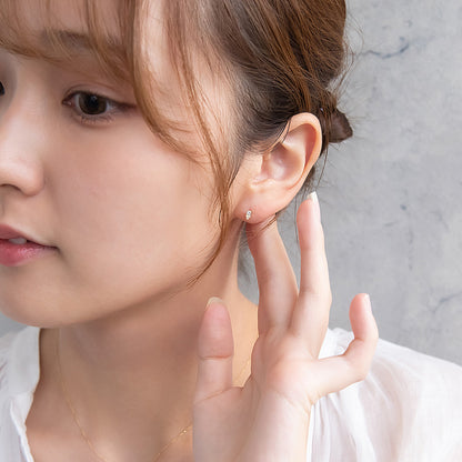 ピアス tiny. ニッケルフリー メタル ストーン トリプル パール 小粒 スタッドピアス