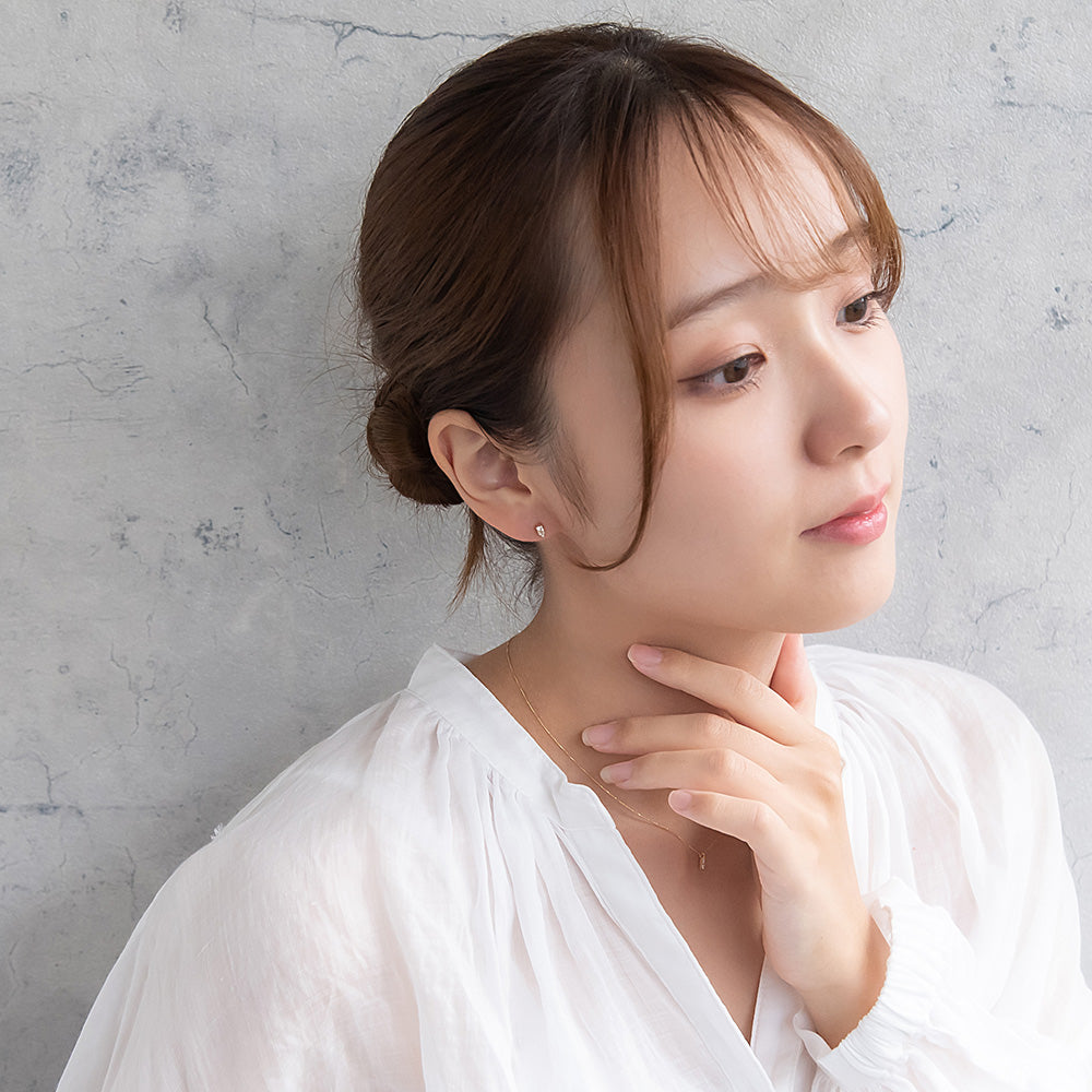 ピアス tiny. ニッケルフリー メタル ストーン トリプル パール 小粒 スタッドピアス