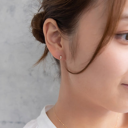 ピアス tiny. ニッケルフリー メタル ストーン トリプル パール 小粒 スタッドピアス