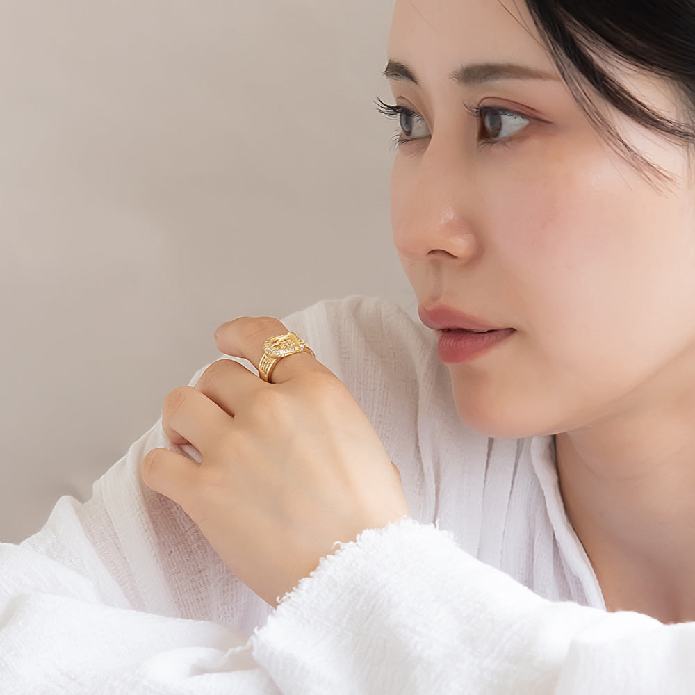 リング ステンレス キュービックジルコニア バックル ベルト フリーサイズ 指輪