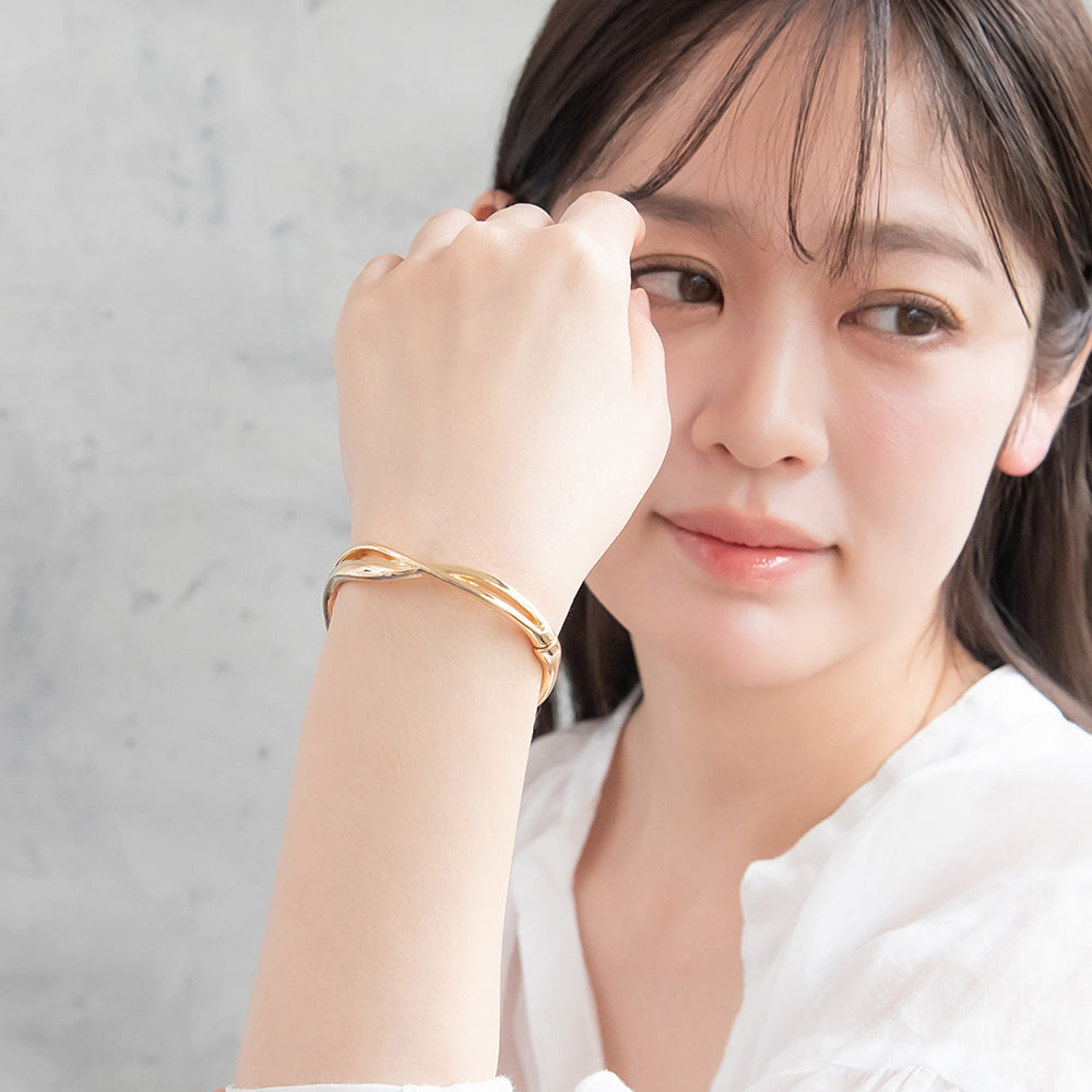 ブレスレット ニッケルフリー メタル クロス マグネットバングル