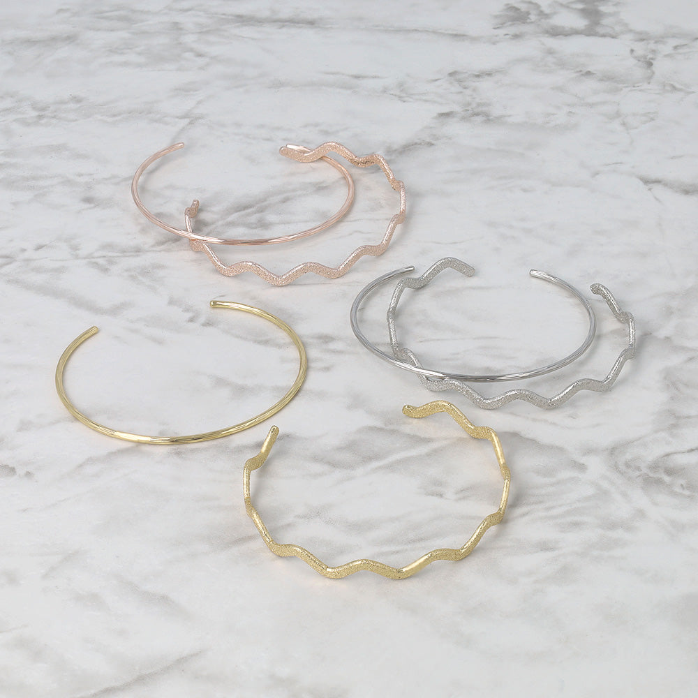 ブレスレット set half bangle ニッケルフリー メタル ライン ウエーブ 梨地 2本セット スリム ハーフバングル