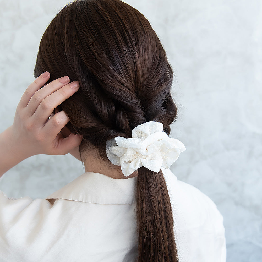 ［SALE］渋カラー✨シュシュ✨ハンドメイド SALE］渋カラー✨シュシュ✨ シュシュ フラワー レース カラー