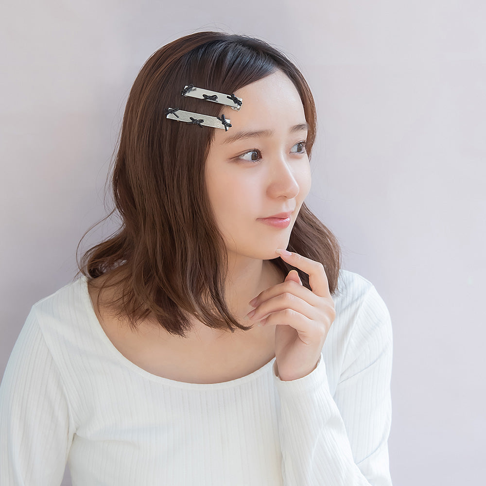 ヘアクリップ yura メタル トリプル リボン フェイクレザー 2個セット サイドクリップ