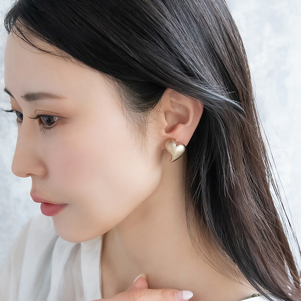 イヤリング ニッケルフリー sable gold メタル プランプ ハート ネジバネ式イヤリング