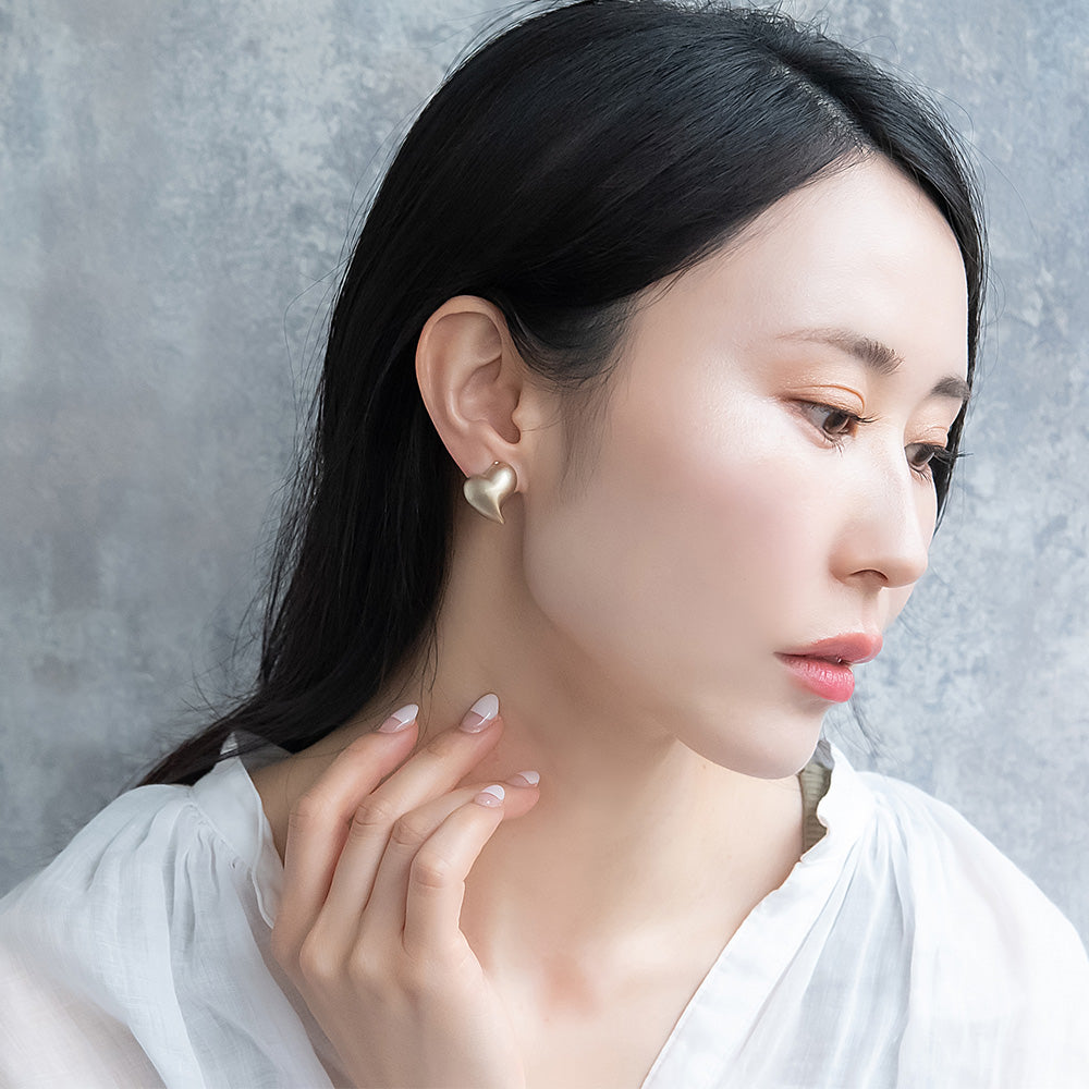 イヤリング ニッケルフリー sable gold メタル プランプ ハート ネジバネ式イヤリング