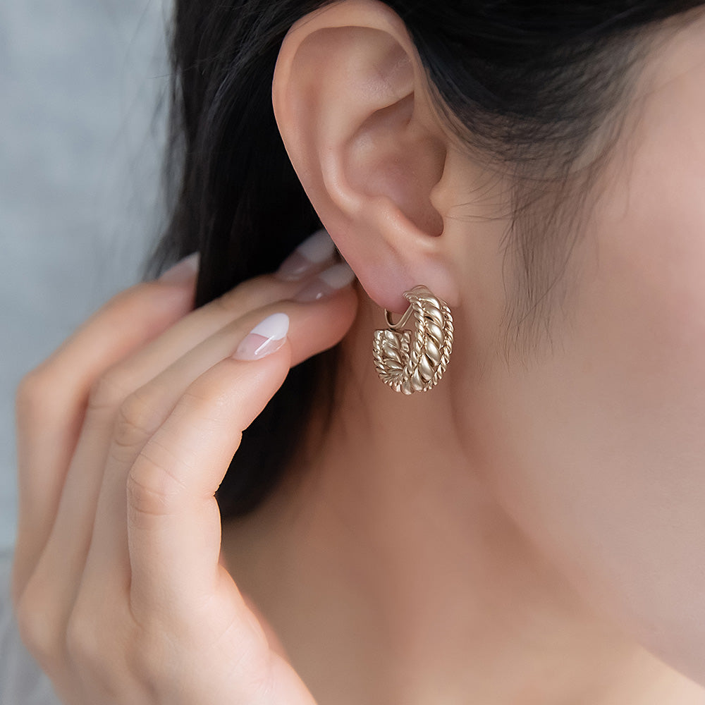 イヤリング ニッケルフリー sable gold メタル ツイスト チェーン C型 ネジバネ式イヤリング