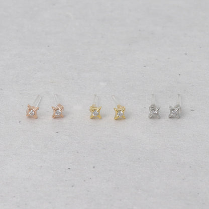 樹脂ピアス ニッケルフリー メタル キュービックジルコニア ミニ 四芒星 ストーン スタッドピアス