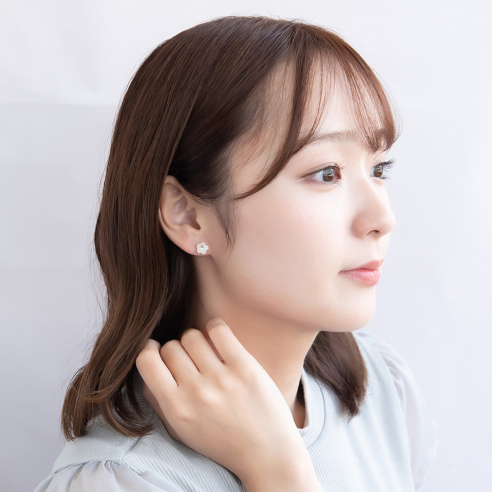 樹脂ピアス ニッケルフリー いちご フラワー メタル リボン ストーン 5個セット スタッドピアス