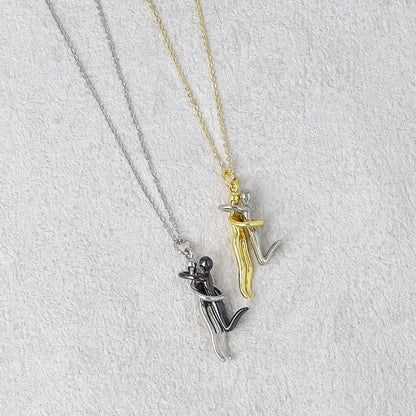 ネックレス ニッケルフリー メタル コンビカラー アート 人物 ハグ チェーン ショートネックレス