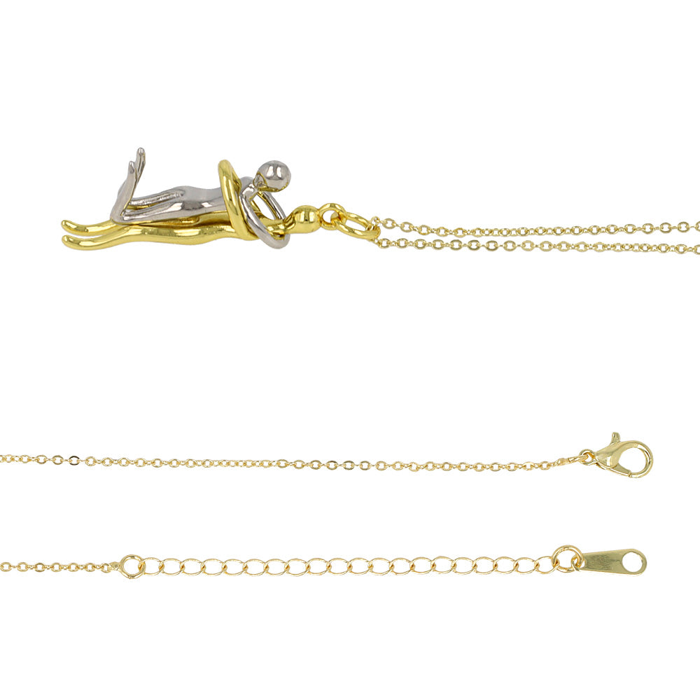 ネックレス ニッケルフリー メタル コンビカラー アート 人物 ハグ チェーン ショートネックレス