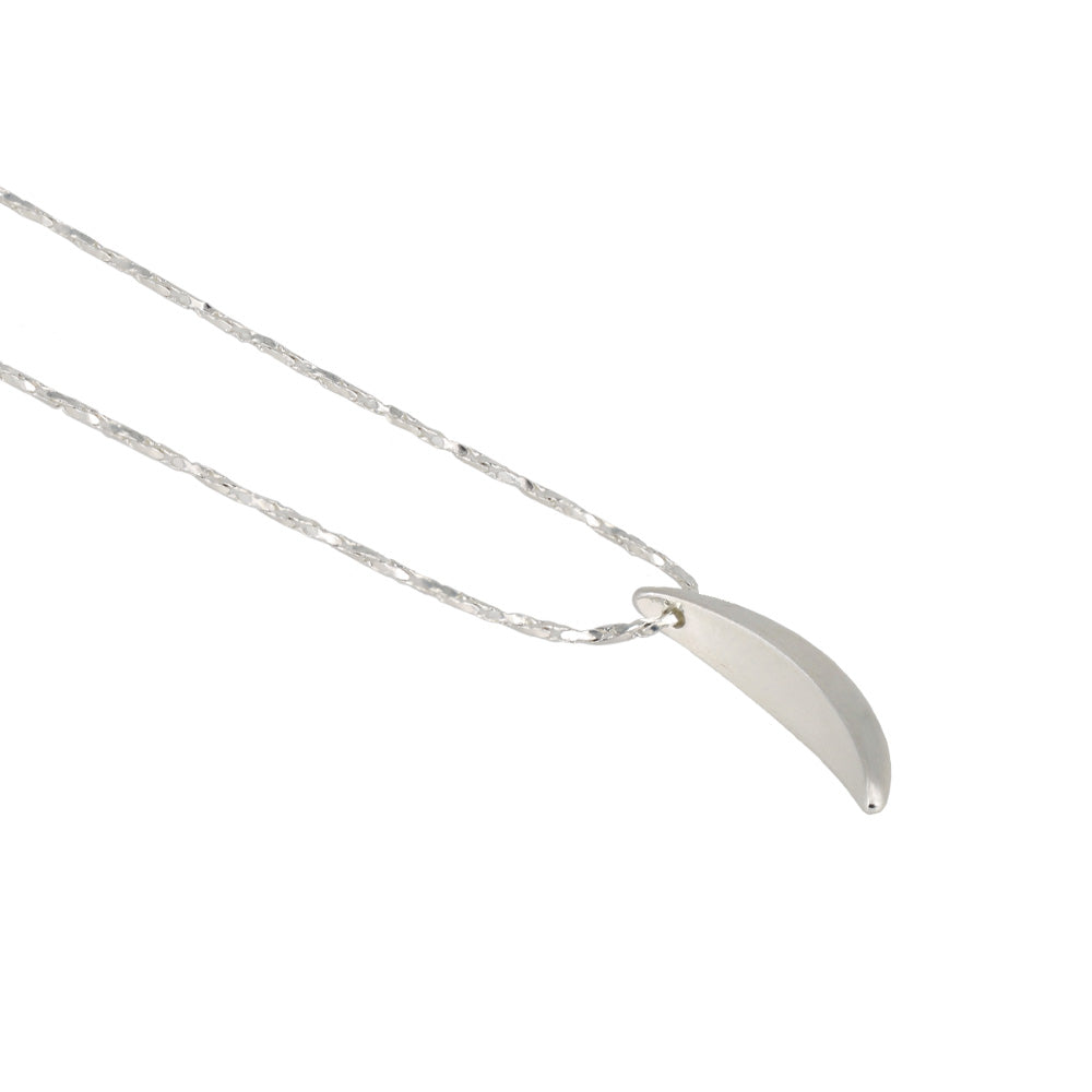 ネックレス ニッケルフリー neige. クレセントムーン ロングネックレス
