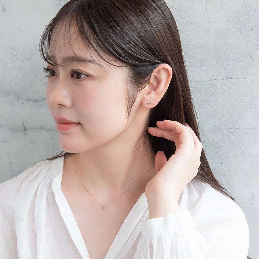 ネックレス tiny. ニッケルフリー メタル クローバー 極小 超極細