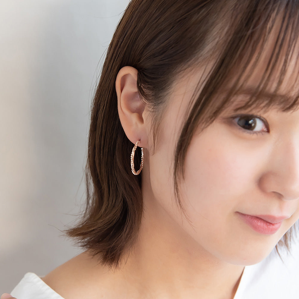 ピアス ニッケルフリー ロゼシルバー ボールチェーン プレート ツイスト チタンポスト フープピアス