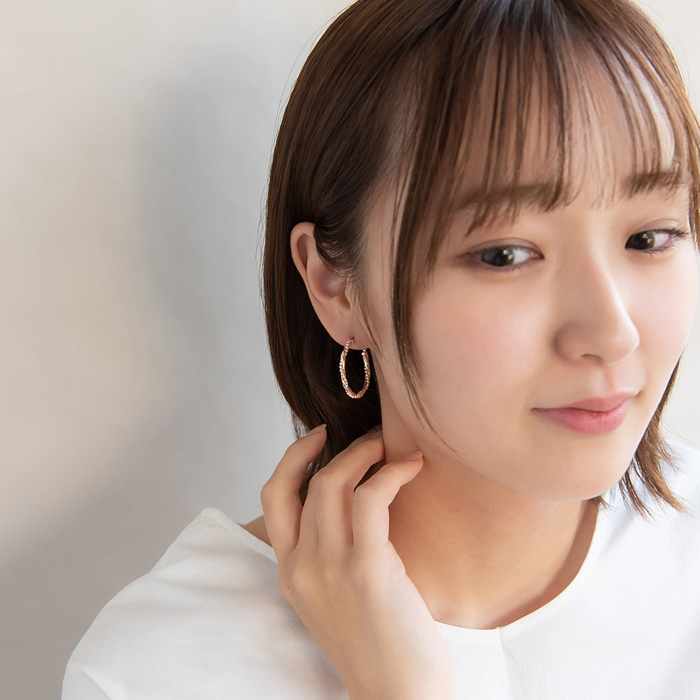 ピアス ニッケルフリー ロゼシルバー ボールチェーン プレート ツイスト チタンポスト フープピアス