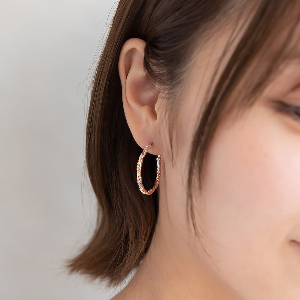 ピアス ニッケルフリー ロゼシルバー ボールチェーン プレート ツイスト チタンポスト フープピアス