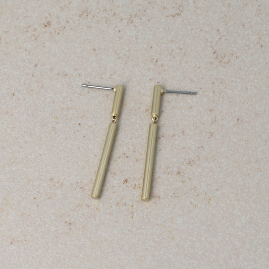 ピアス ニッケルフリー sable gold メタル シリンダー スウィング スタッドピアス