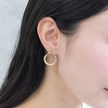 ピアス ニッケルフリー sable gold メタル シリンダー ドロップ ライン スタッドピアス