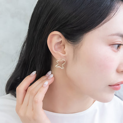 ピアス ニッケルフリー sable gold メタル ウエーブ メルト スタッドピアス
