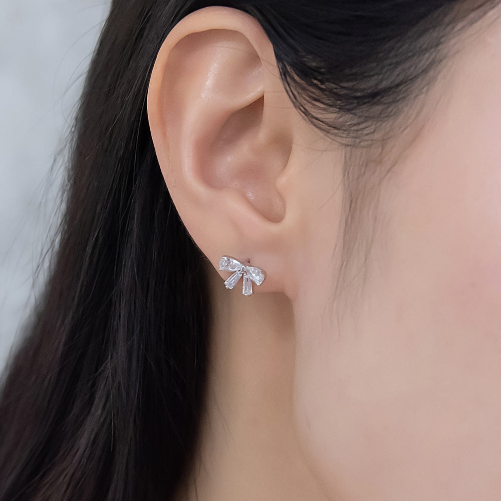 REFLET ニッケルフリー メタル キュービックジルコニア リボン 2way スタッドピアス
