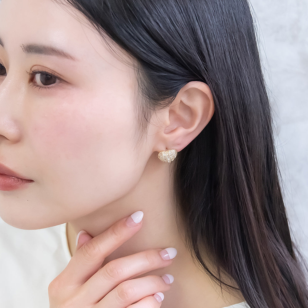 REFLET ニッケルフリー メタル ハート キュービックジルコニア スタッドピアス