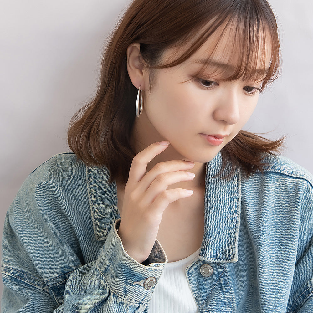 neige. メタル サイド ドロップ チタンポスト フープピアス