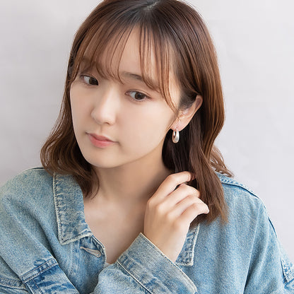 neige. メタル プランプ サイド 三日月 C型 チタンポスト スタッドピアス