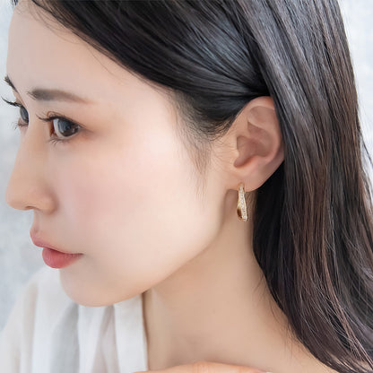 REFLET ニッケルフリー メタル ウエーブ ライン キュービックジルコニア メニー ワンタッチ フープピアス