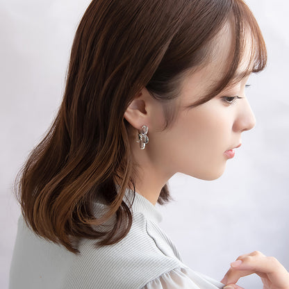 ピアス サイド フラワー クリア カラー チタンポスト スタッドピアス