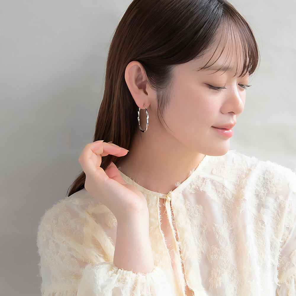 ピアス ニッケルフリー メタル 梨地 ツイスト フープピアス