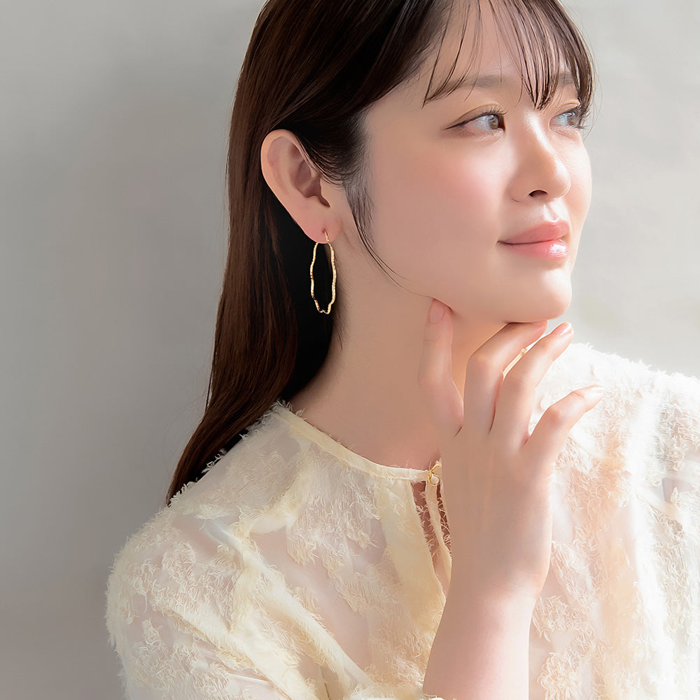 ピアス ニッケルフリー メタル ウエーブ フープピアス