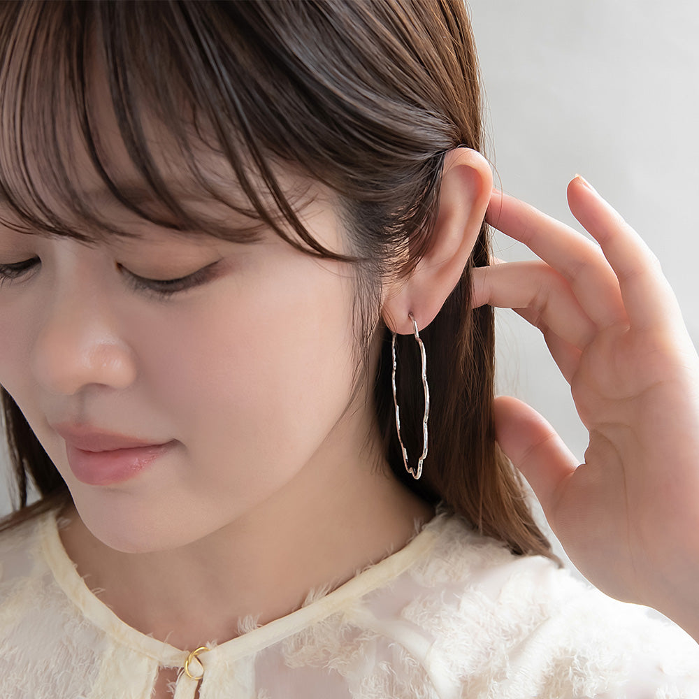 ピアス ニッケルフリー メタル ウエーブ フープピアス