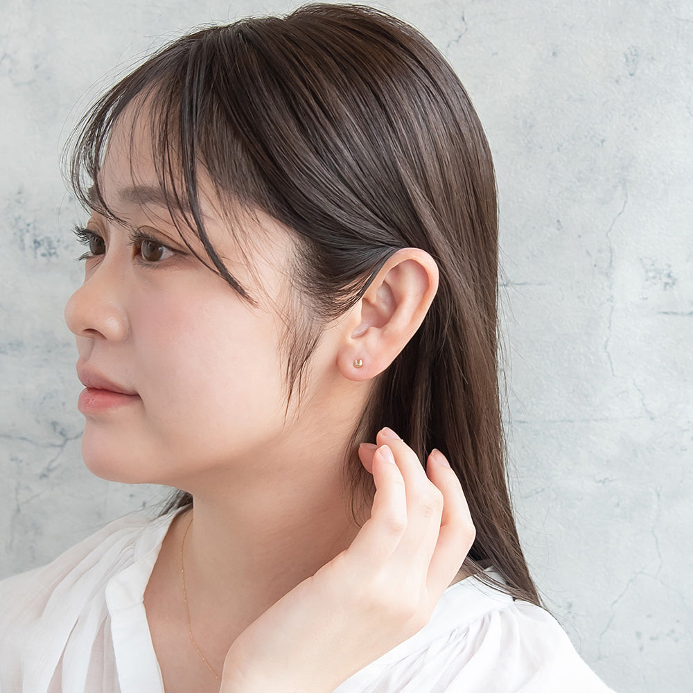 ピアス tiny. ニッケルフリー メタル ネコ アニマル 極小 スタッドピアス