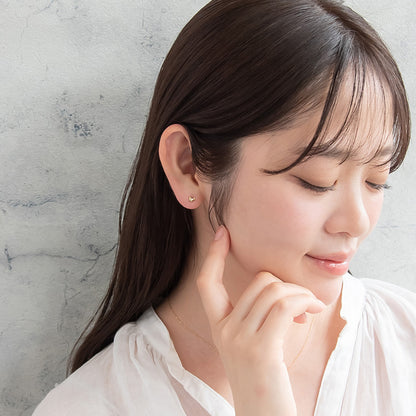 ピアス tiny. ニッケルフリー メタル クマ アニマル 極小 スタッドピアス