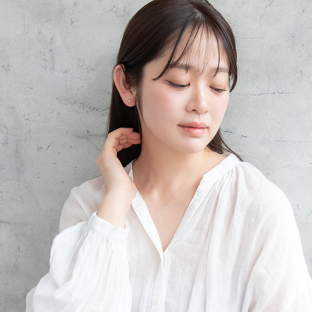 ピアス tiny. ニッケルフリー メタル クマ アニマル 極小 スタッドピアス