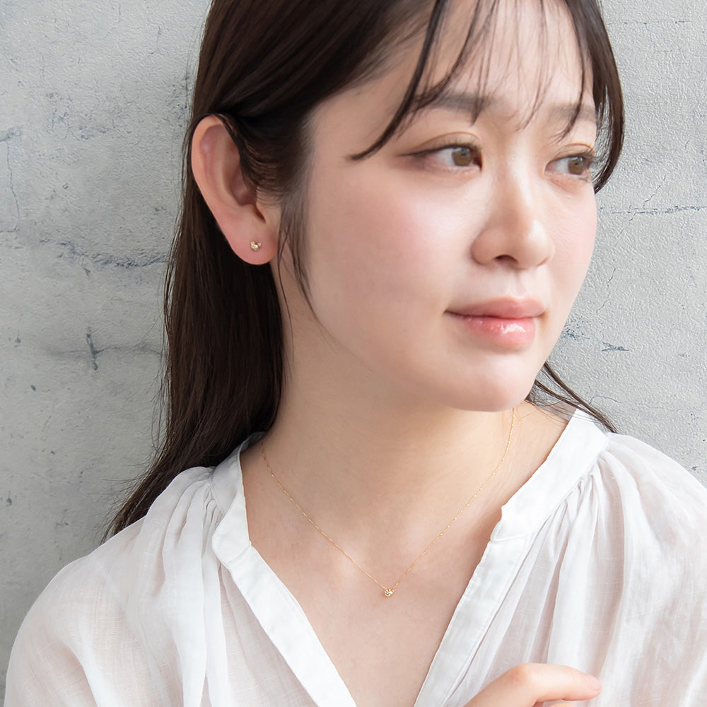 ピアス tiny. ニッケルフリー メタル クマ アニマル 極小 スタッドピアス