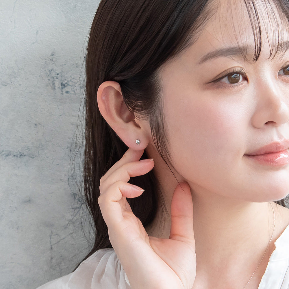 ピアス tiny. ニッケルフリー メタル イチゴ フルーツ 極小 スタッドピアス