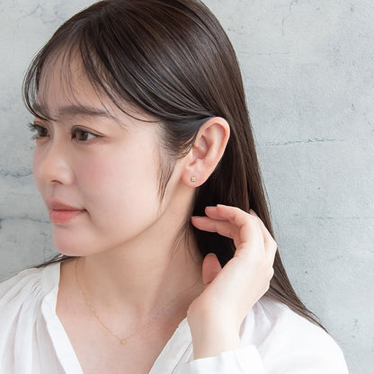 ピアス tiny. ニッケルフリー メタル クローバー 極小 スタッドピアス