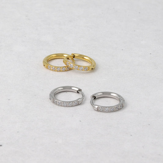 ピアス ステンレス メタル キュービックジルコニア 5粒 直径11mm 幅1.6mm キャッチレス ワンタッチ サージカルステンレスポスト フープピアス