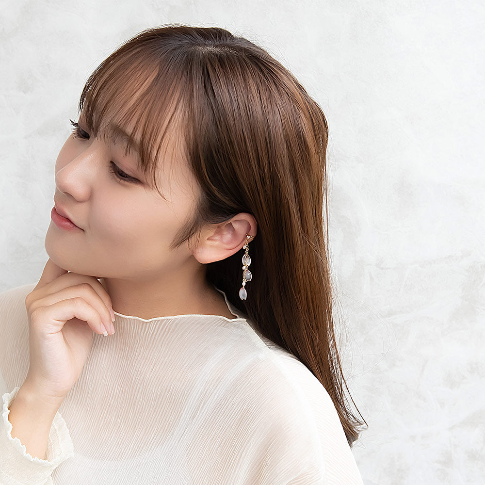 イヤーカフ トリプル 桜 花 花びら ワイヤーフラワー メタル ミニ ストーン パール チェーン ロング 下がり イヤリング 【左耳用】