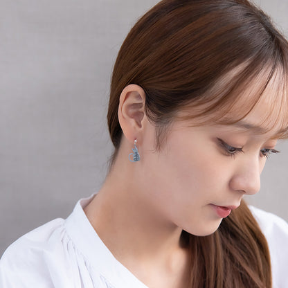 樹脂ピアス お座り 猫 ストーン スタッドピアス