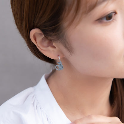 樹脂ピアス お座り 猫 ストーン スタッドピアス