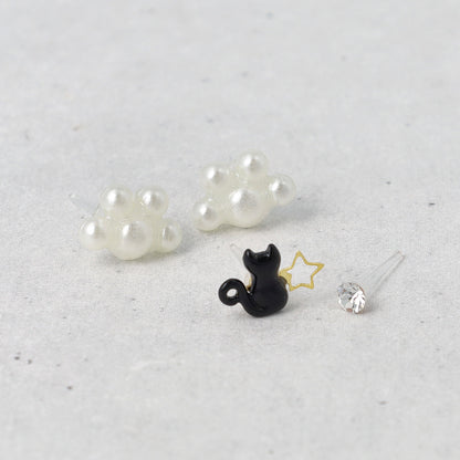 樹脂ピアス ニッケルフリー 黒猫と星  肉球パール ストーン 4個セット スタッドピアス