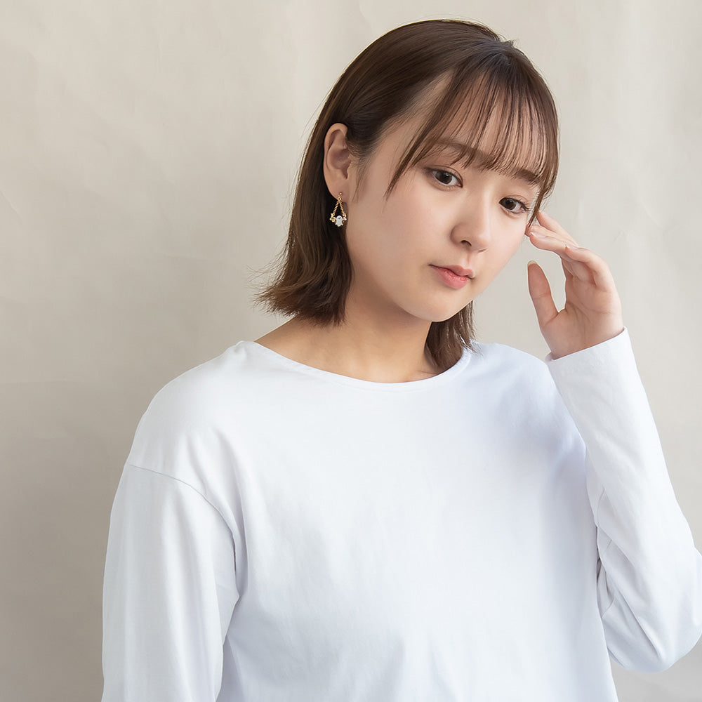 樹脂ピアス ニッケルフリー シマエナガ リーフ ストーン 3個セット スタッドピアス