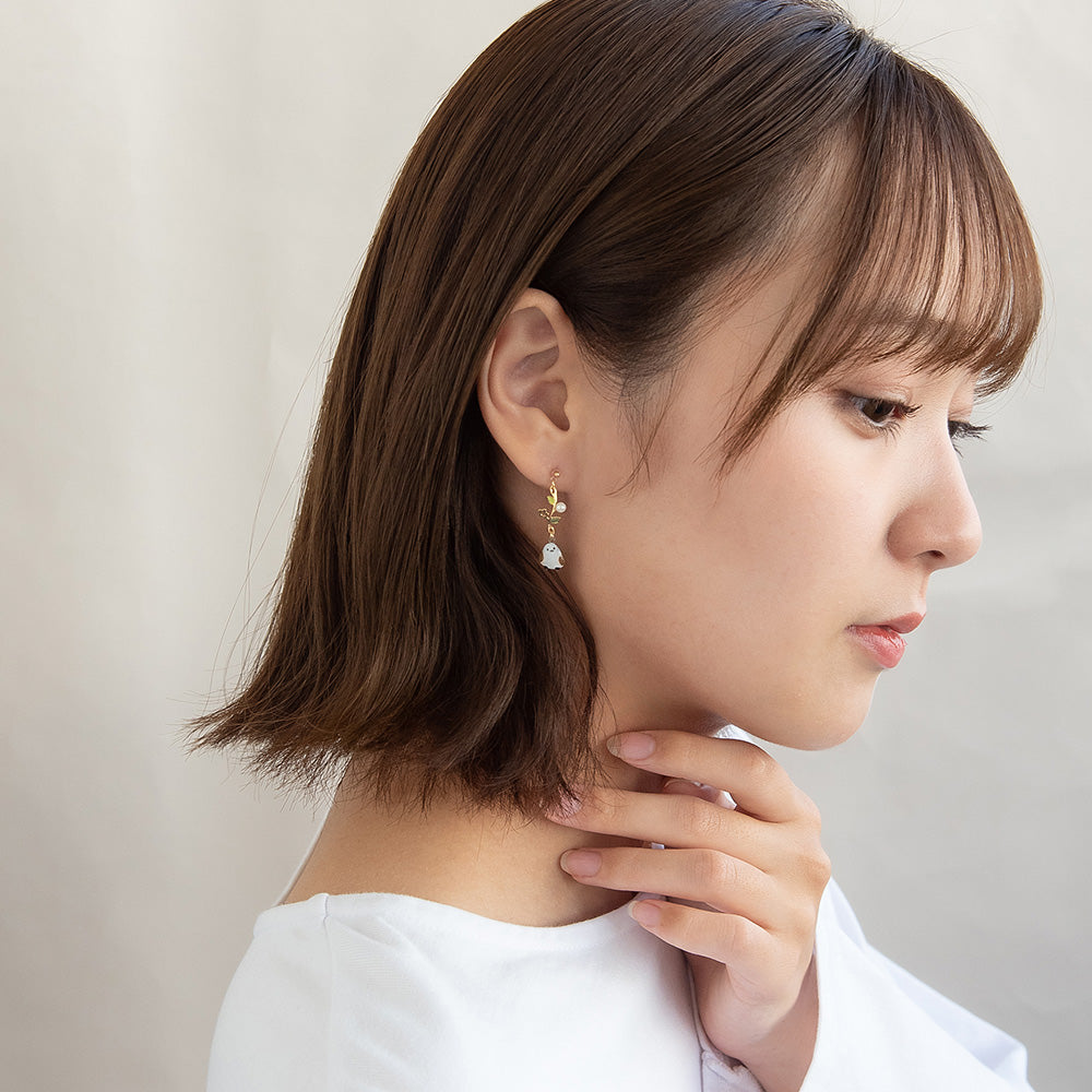 樹脂ピアス ニッケルフリー シマエナガ フラワー ストーン パール 4個セット スタッドピアス