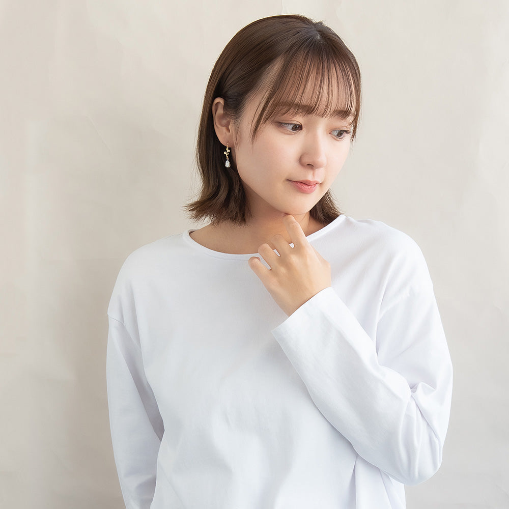 樹脂ピアス ニッケルフリー シマエナガ フラワー ストーン パール 4個セット スタッドピアス