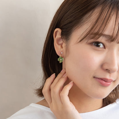 ノンホールピアス ニッケルフリー ワイヤーフラワー クローバー ストーン イヤリング 樹脂タイプ