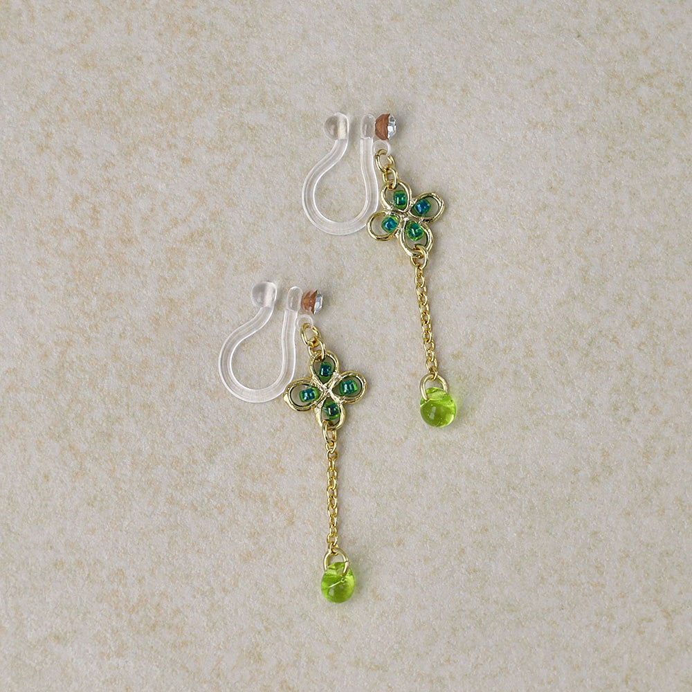 ノンホールピアス ニッケルフリー クローバー ビーズ ストーン イヤリング 樹脂タイプ