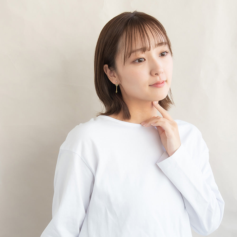 ノンホールピアス ニッケルフリー クローバー ビーズ ストーン イヤリング 樹脂タイプ